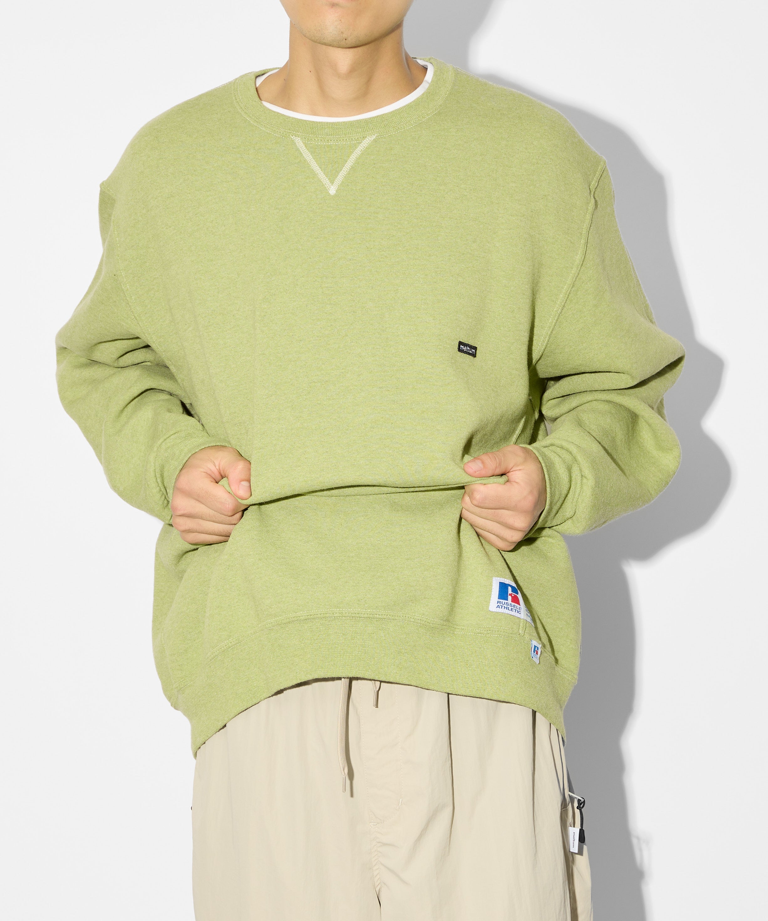 ×RUSSELL ATHLETIC STANDARD CREWNECK SWEAT OVERDYE【GREEN】