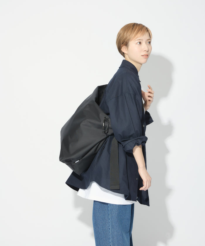 NYLON MESSENGER BAG
