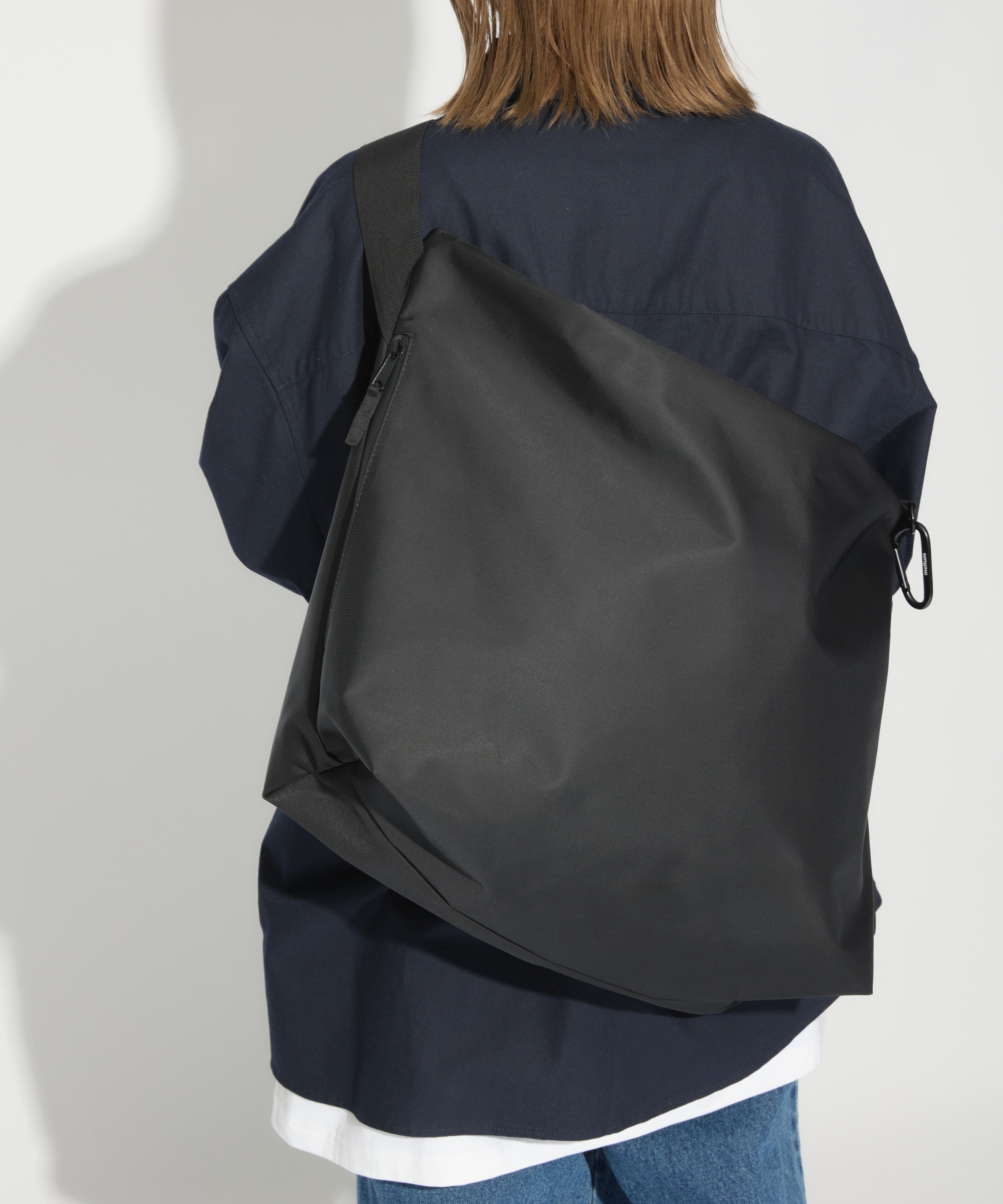 NYLON MESSENGER BAG 