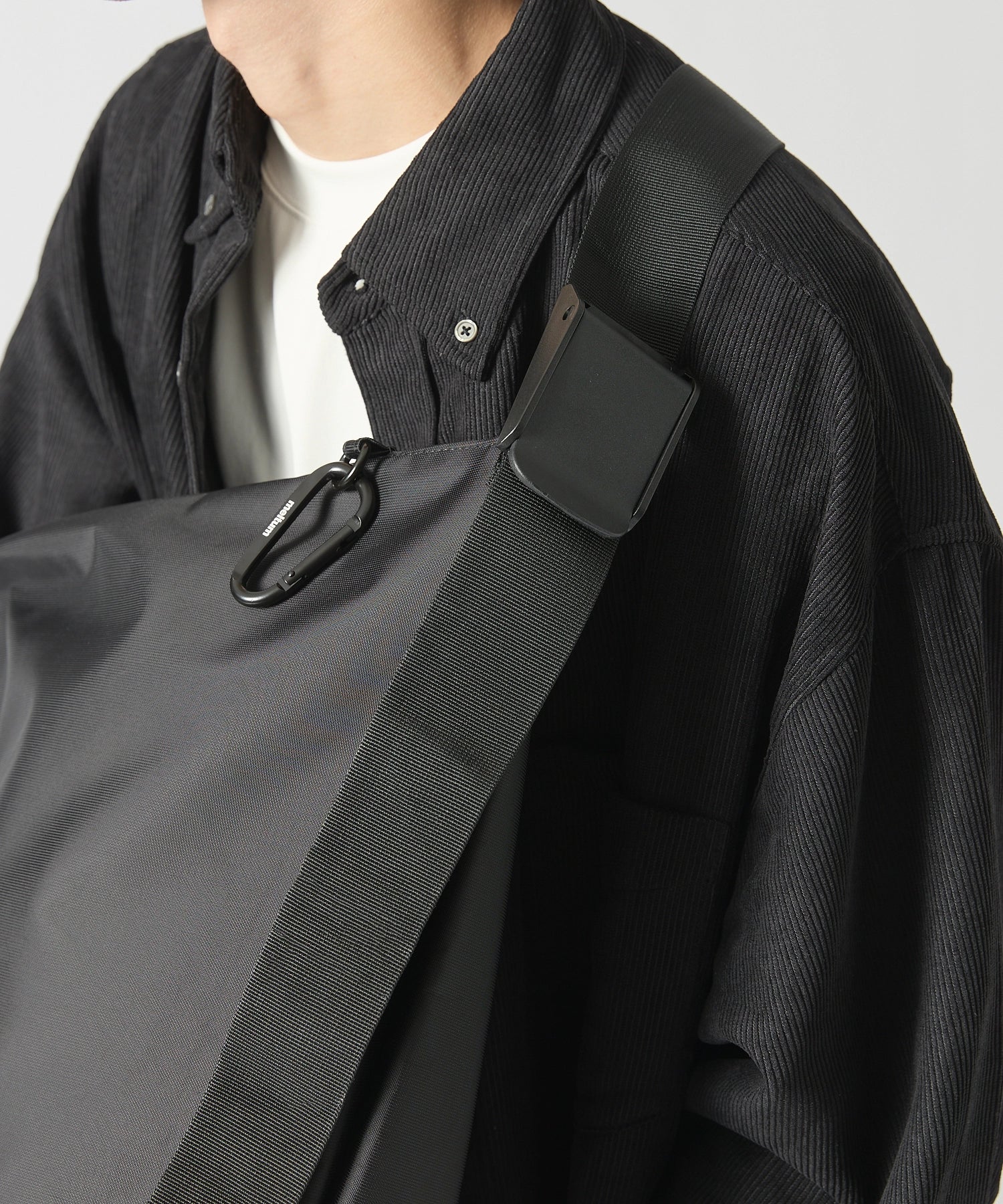 NYLON MESSENGER BAG【BLACK】