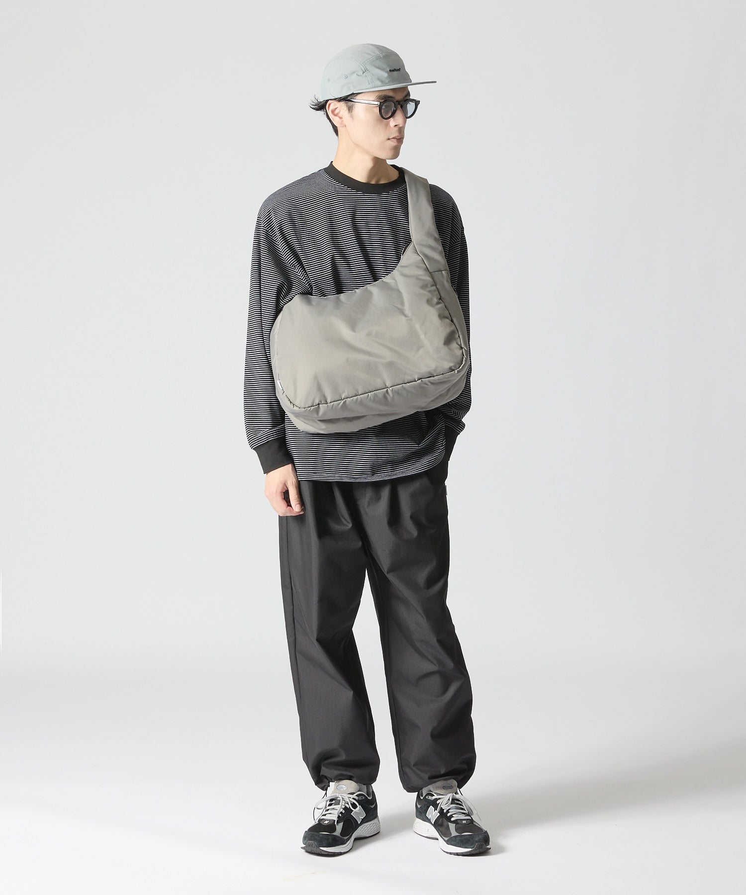 SOFT SHELL MESSENGER BAG【GREY】