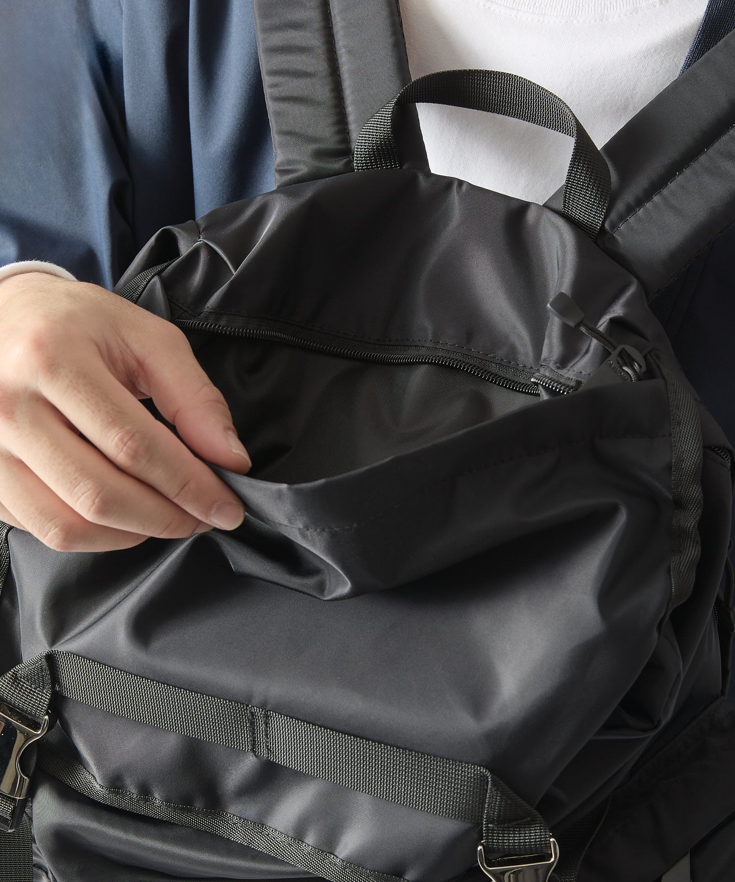 ×PACKING MULTIPOCKET BACKPACK