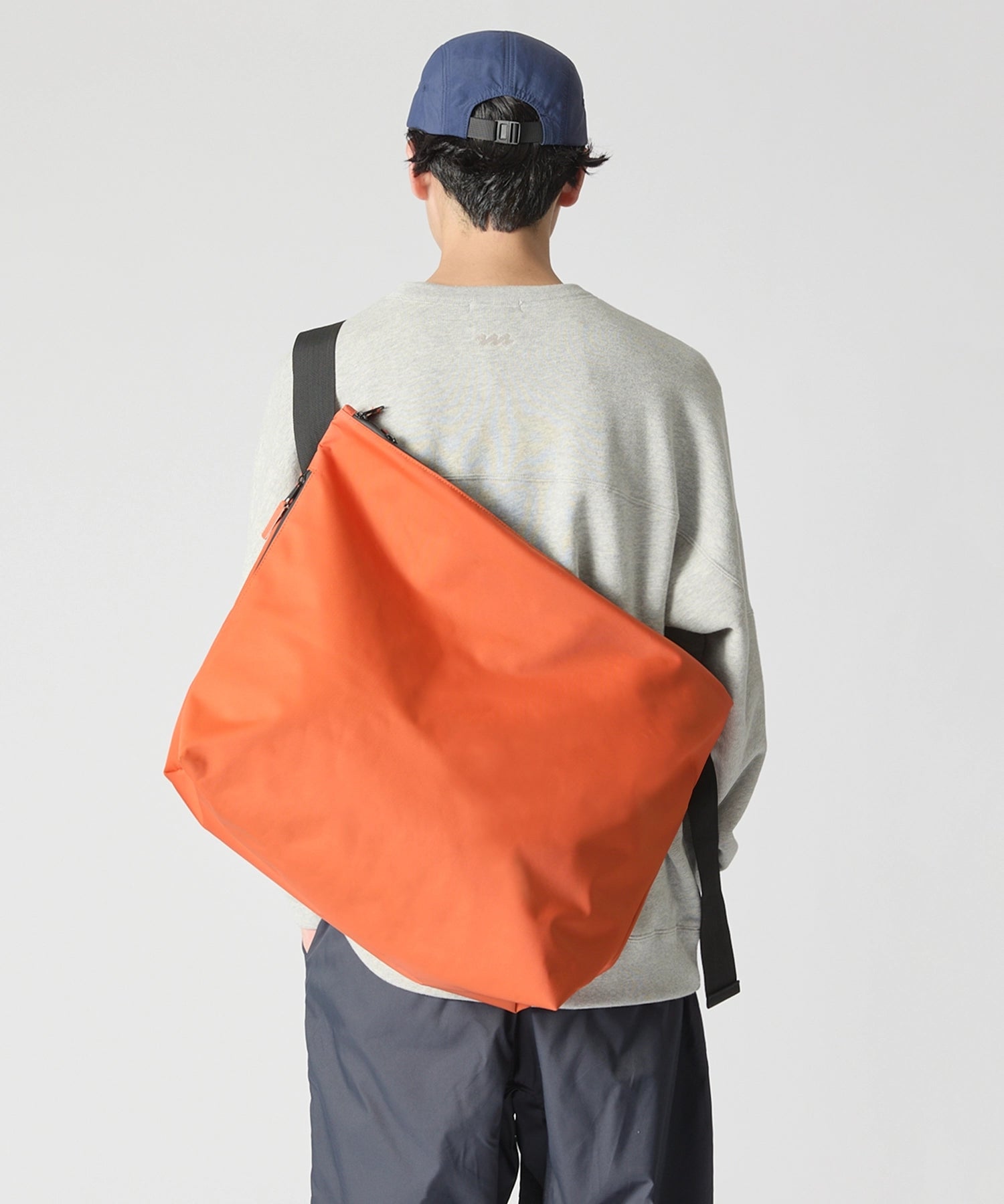 NYLON MESSENGER BAG 