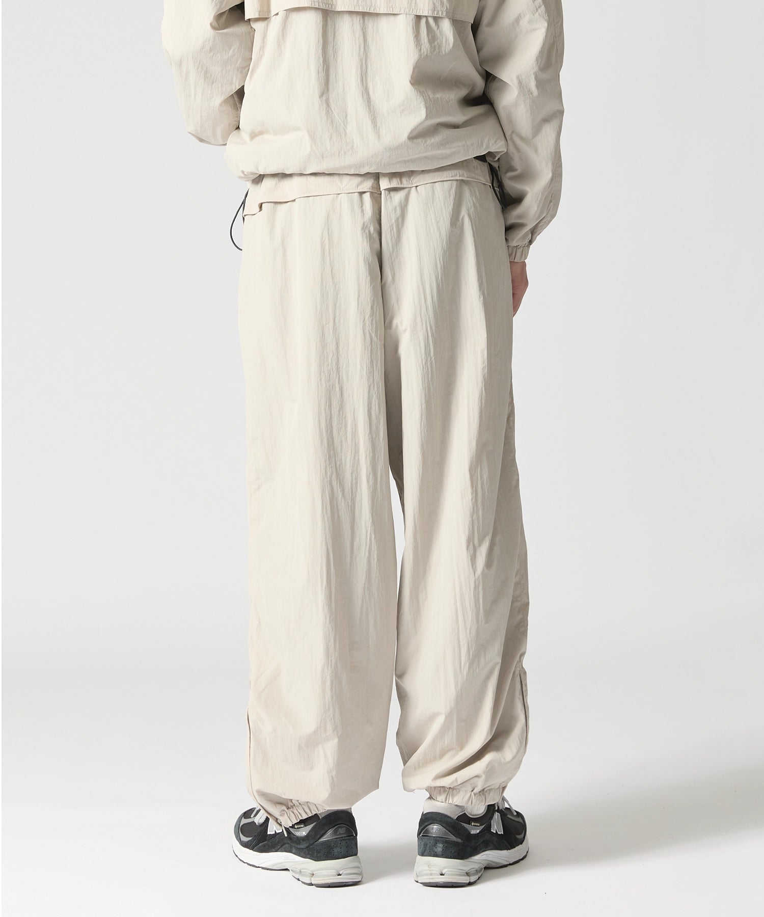 ALL-ROUND TECH PANTS【L.GREY】