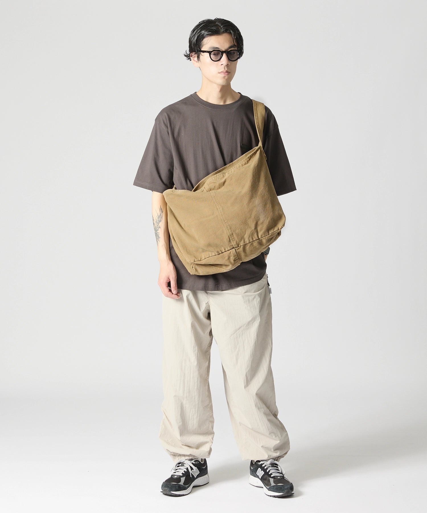 CANVAS MESSENGER BAG【K.BROWN】