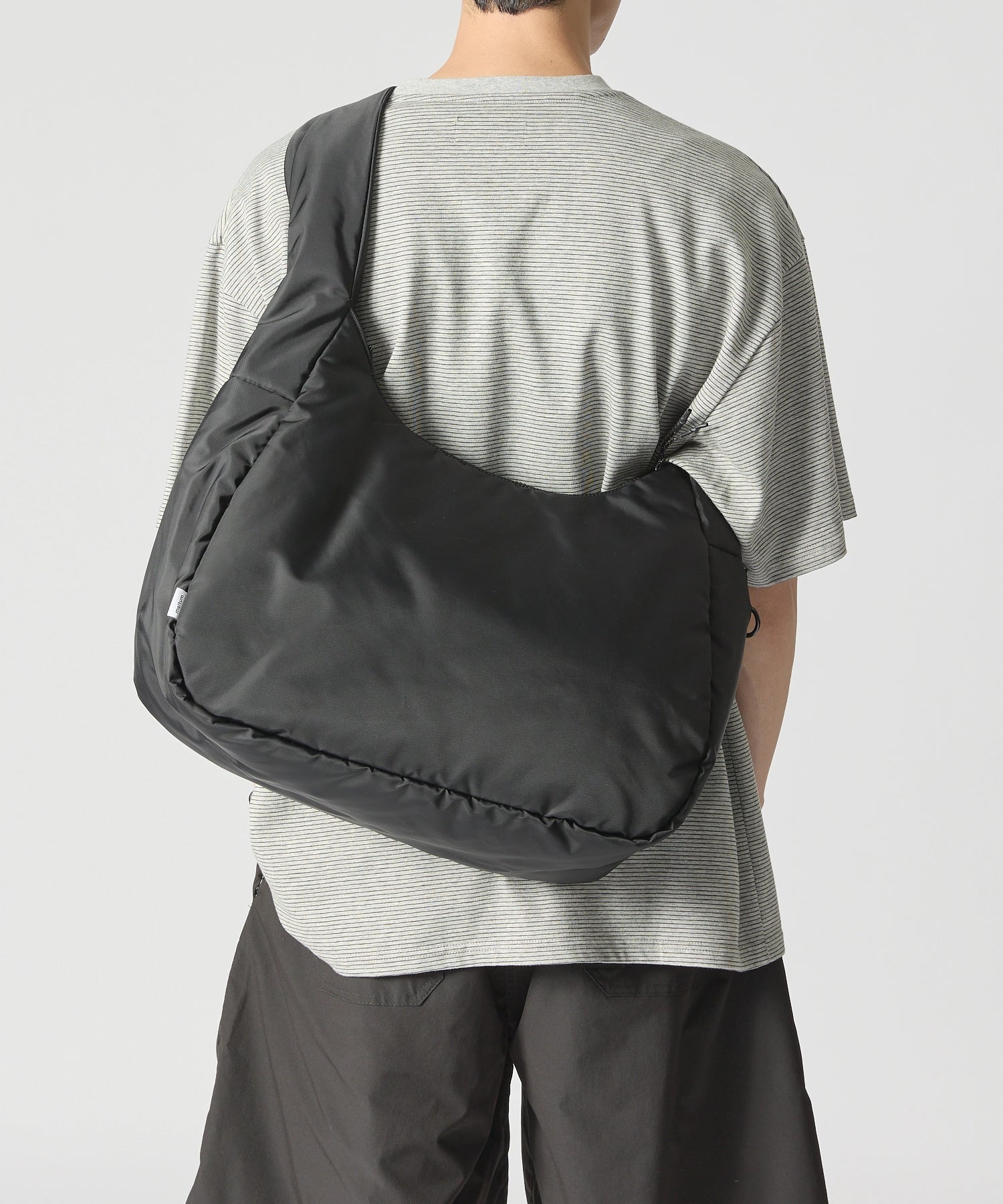 SOFT SHELL MESSENGER BAG【BLACK】