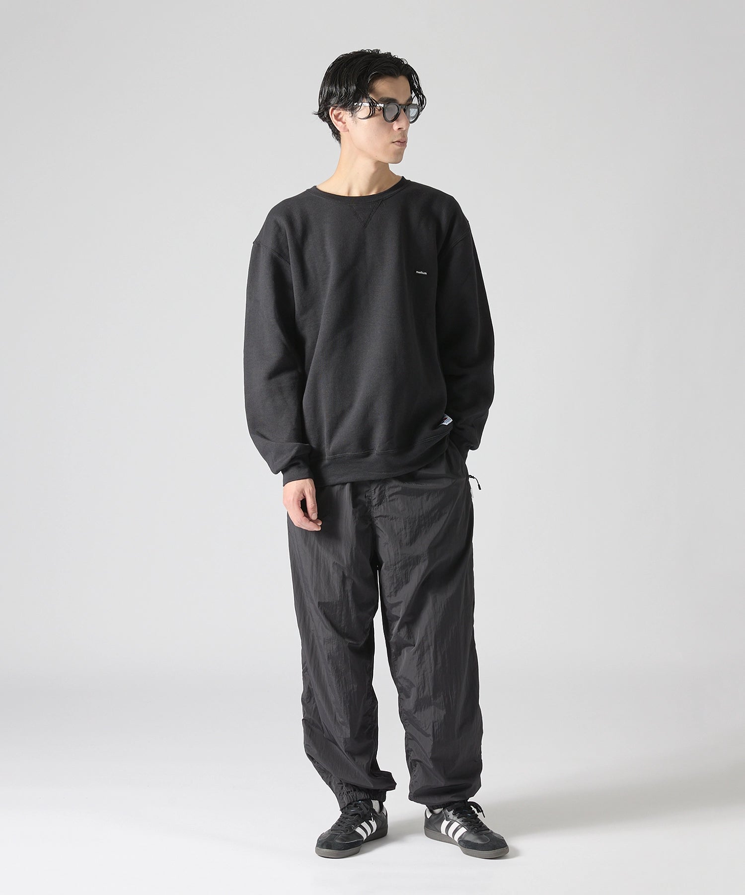 ×RUSSELL ATHLETIC STANDARD CREWNECK SWEAT【BLACK】