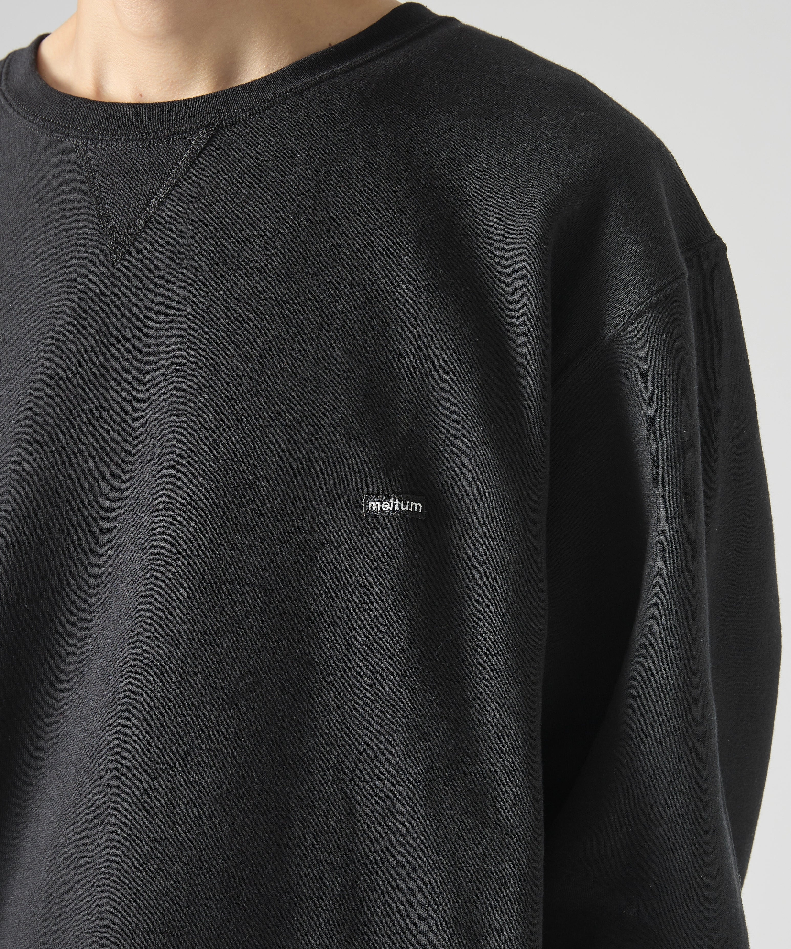 ×RUSSELL ATHLETIC STANDARD CREWNECK SWEAT [BLACK]