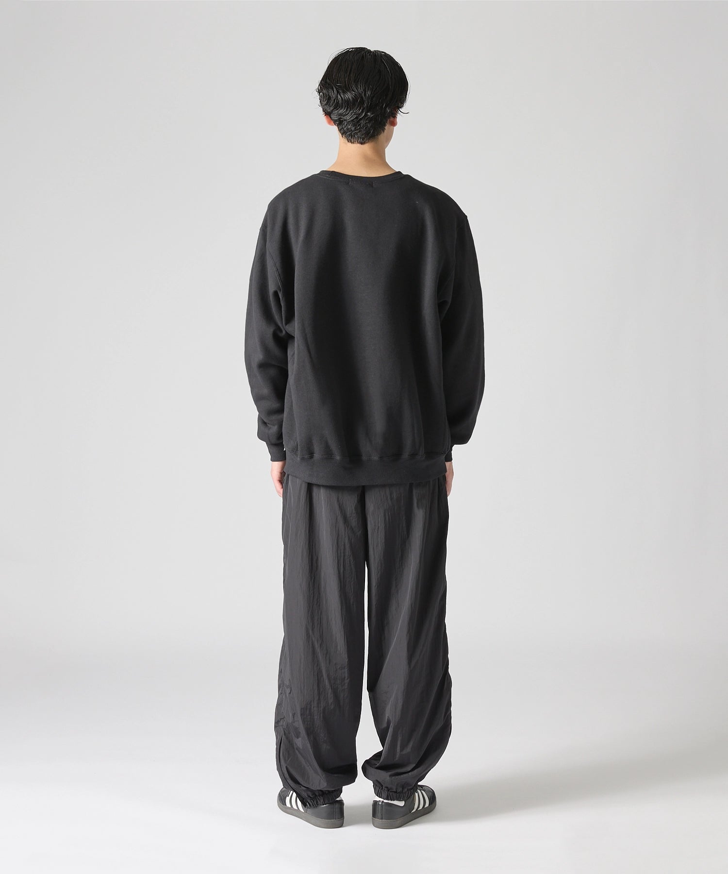 ×RUSSELL ATHLETIC STANDARD CREWNECK SWEAT【BLACK】