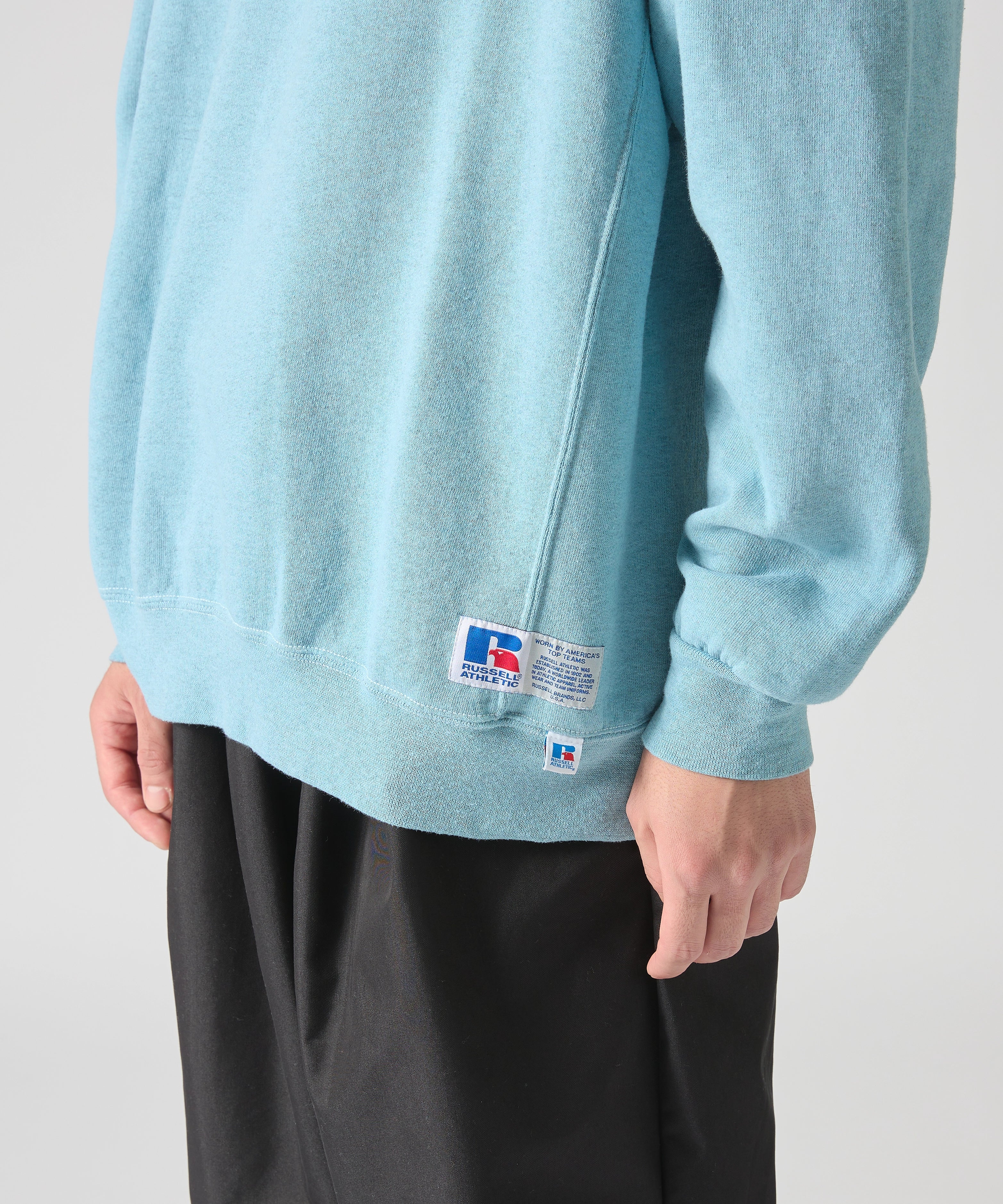 ×RUSSELL ATHLETIC STANDARD CREWNECK SWEAT OVERDYE【SAX】