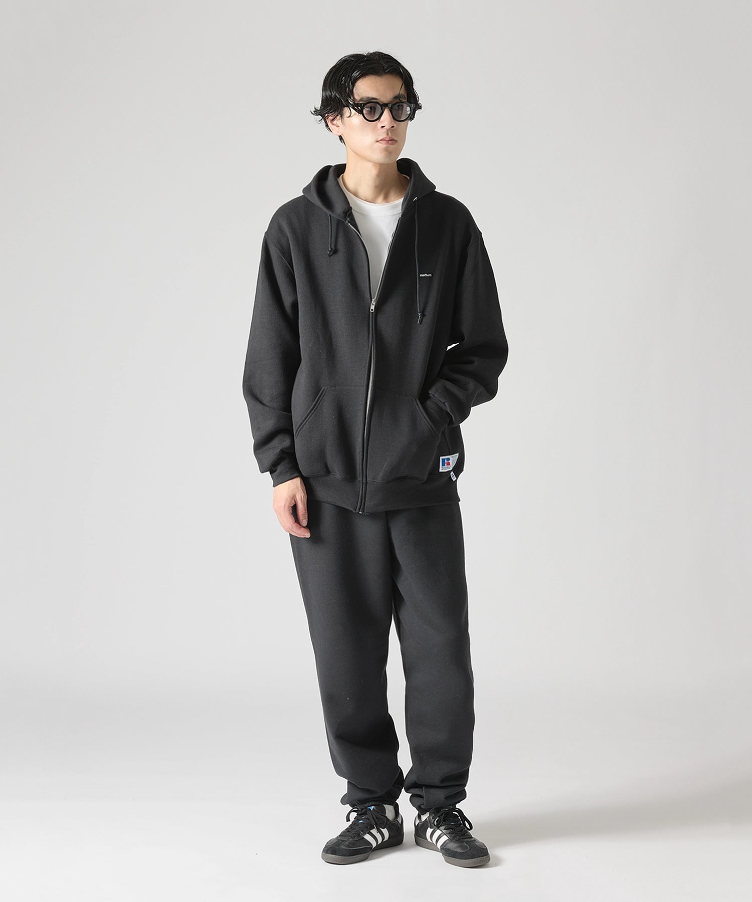 ×RUSSELL ATHLETIC STANDARD ZIP HOODIE【BLACK】