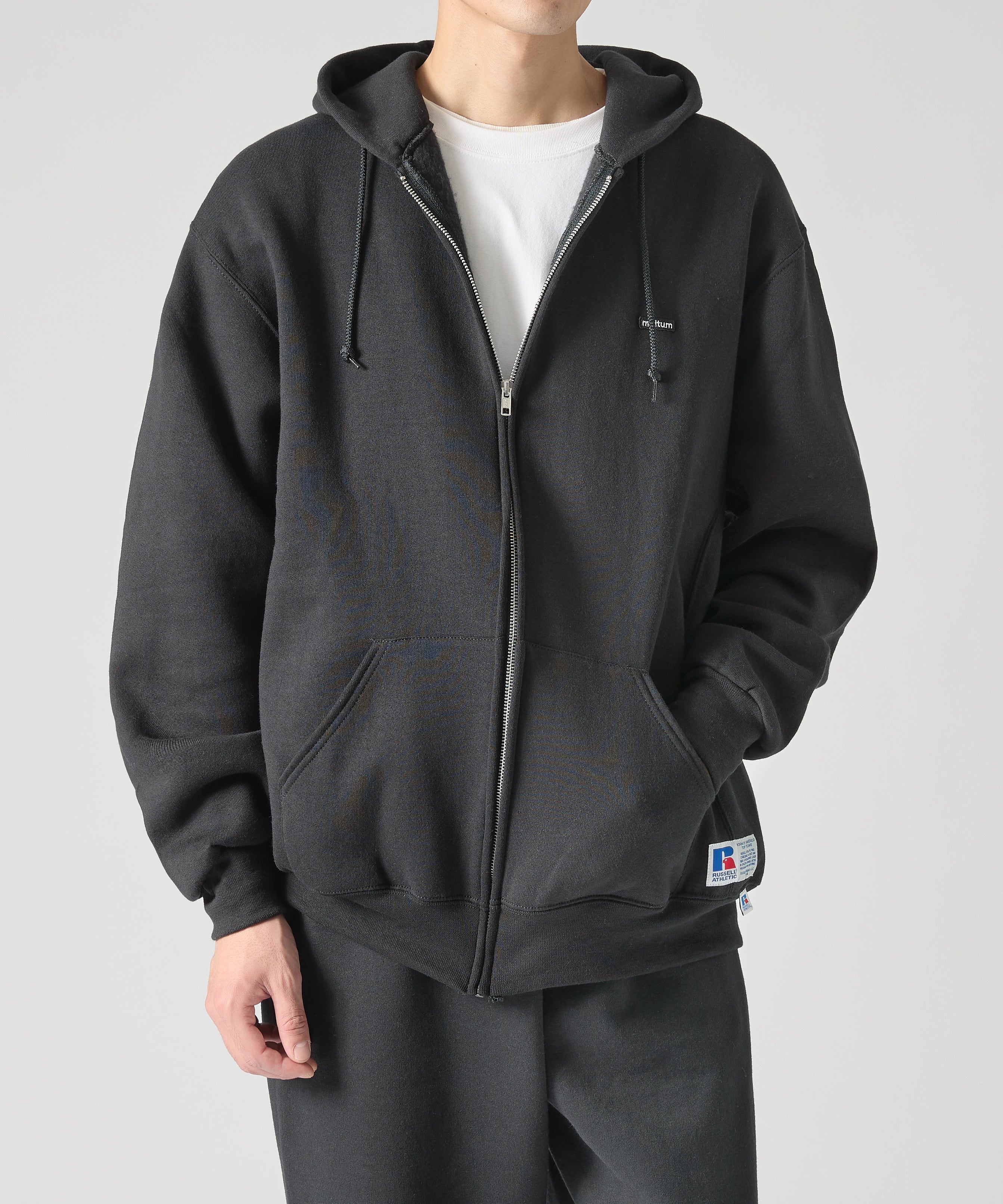 ×RUSSELL ATHLETIC STANDARD ZIP HOODIE【BLACK】