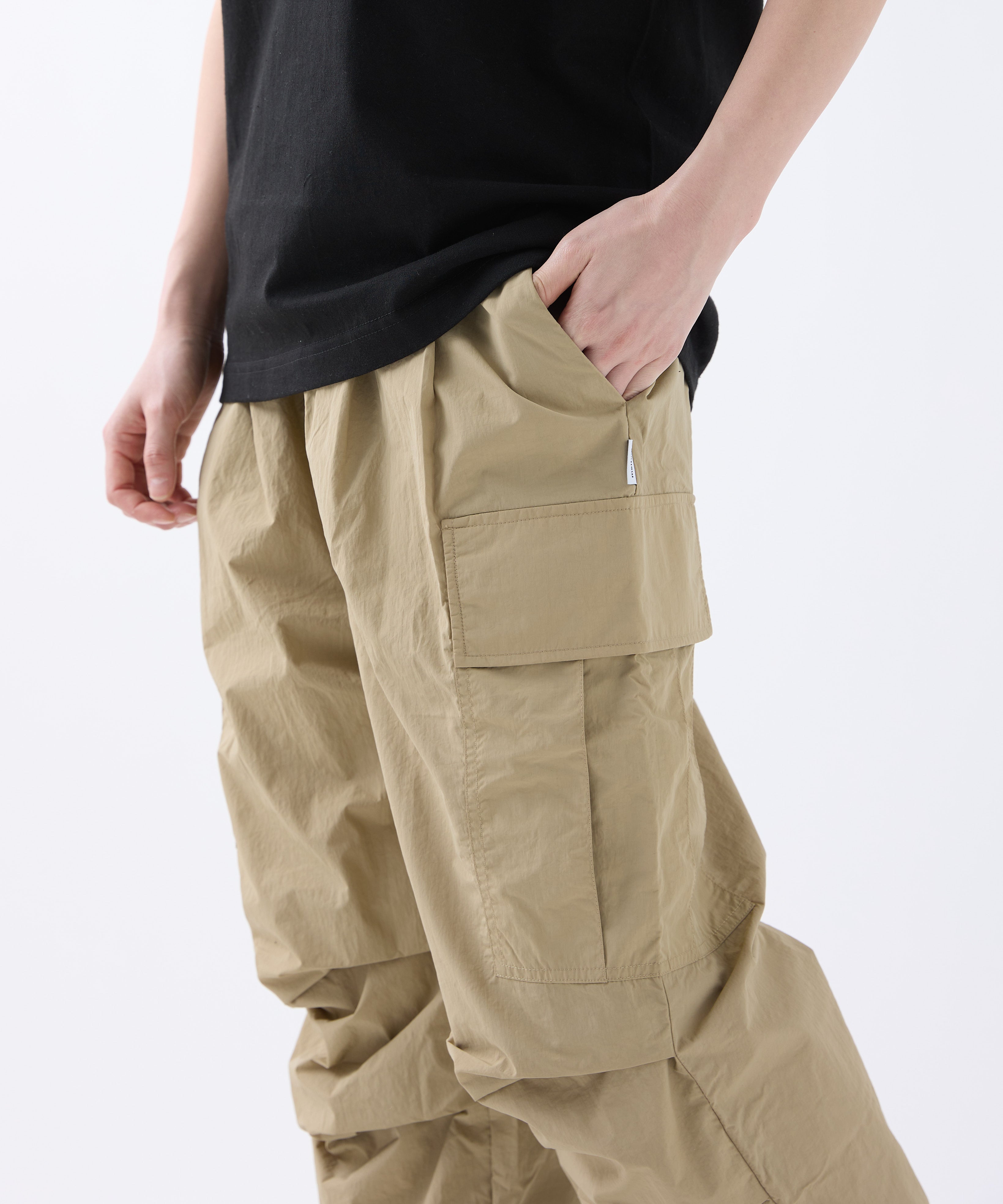 ALL-ROUND CARGO STRING PANTS