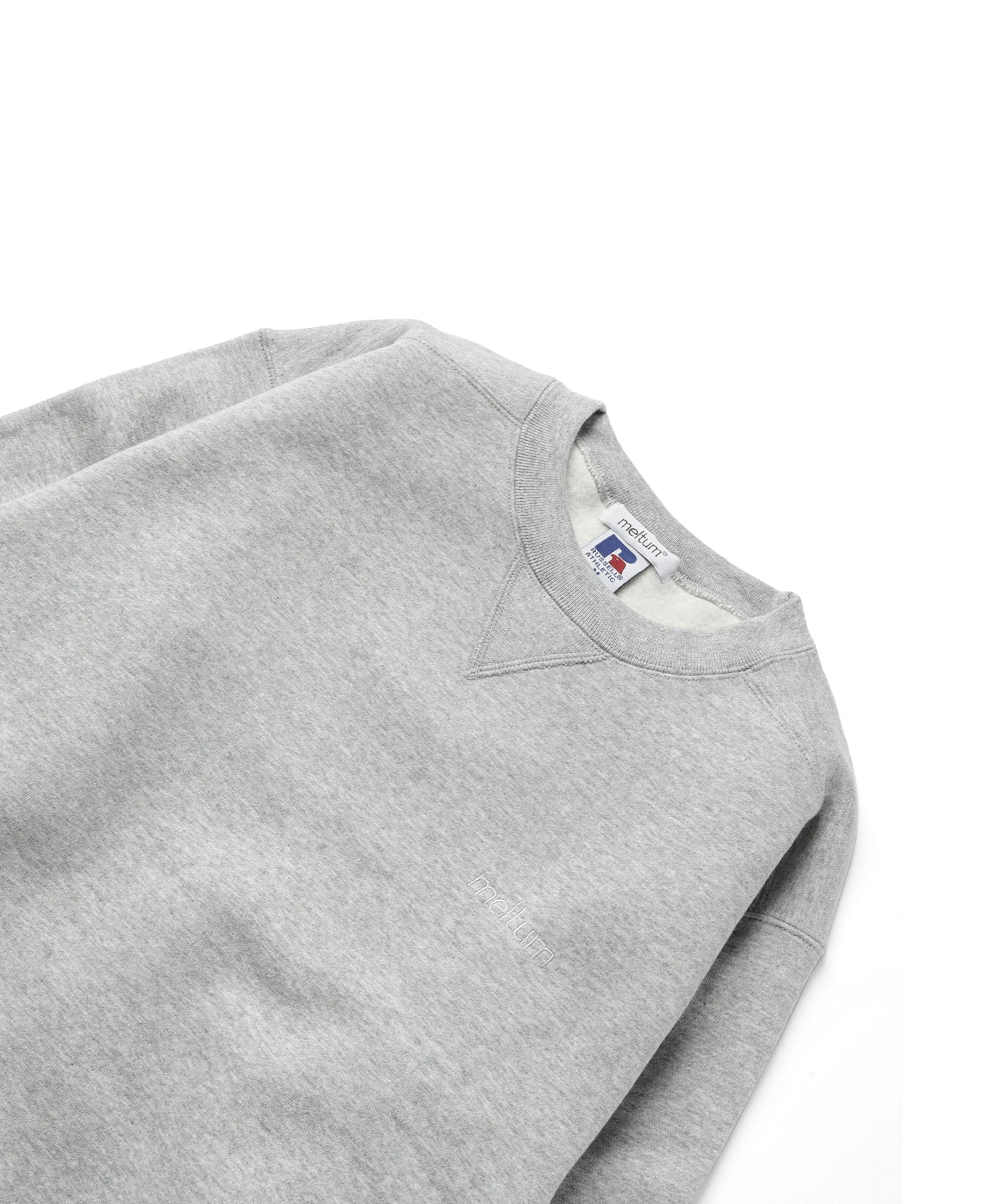 meltum × RUSSELL ATHLETIC . CREWNECK SWEAT